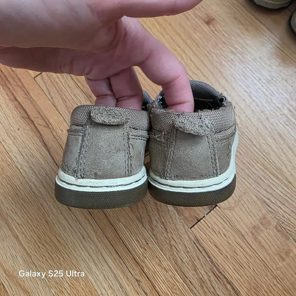 EUC‎ Timberland gray leather suede slip-on sneakers size 8